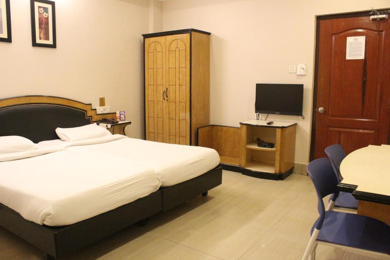 Hotel Priya Bhubaneswar Exterior foto
